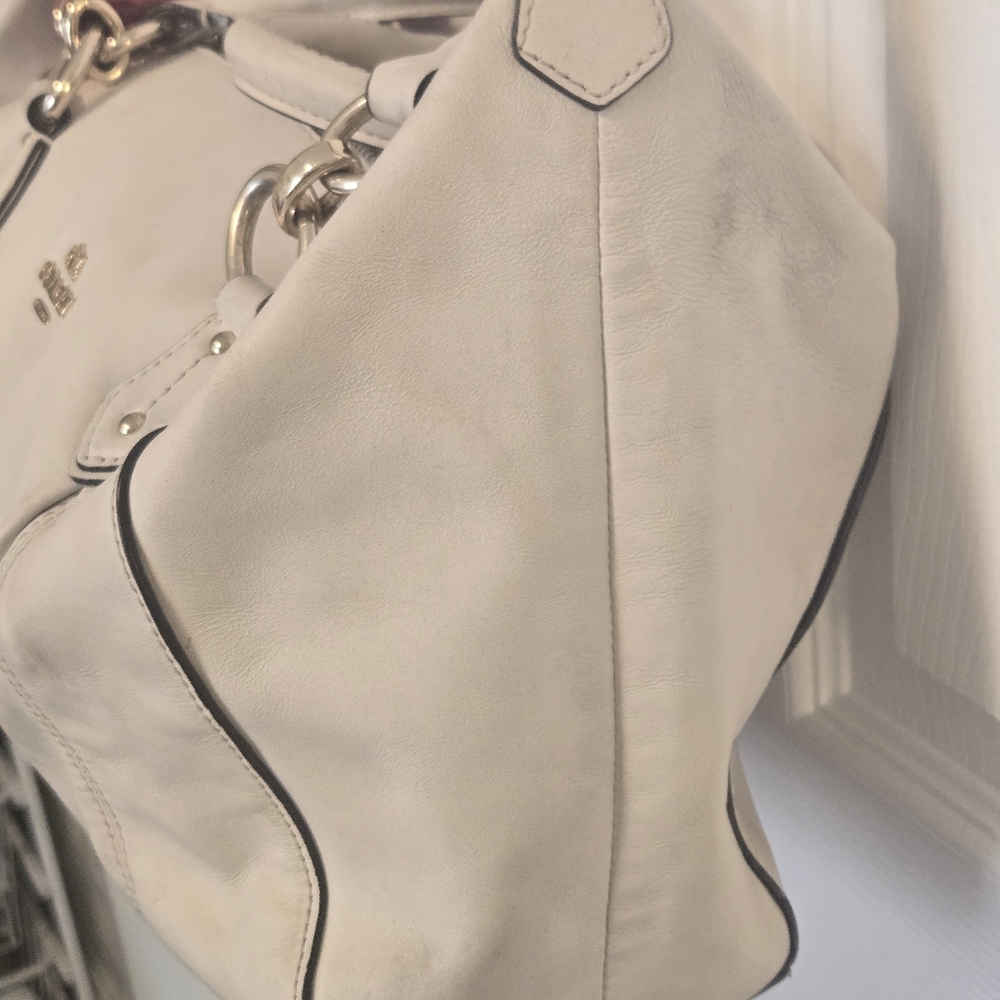 Coach White Leather Purse - Picture 4 of 16